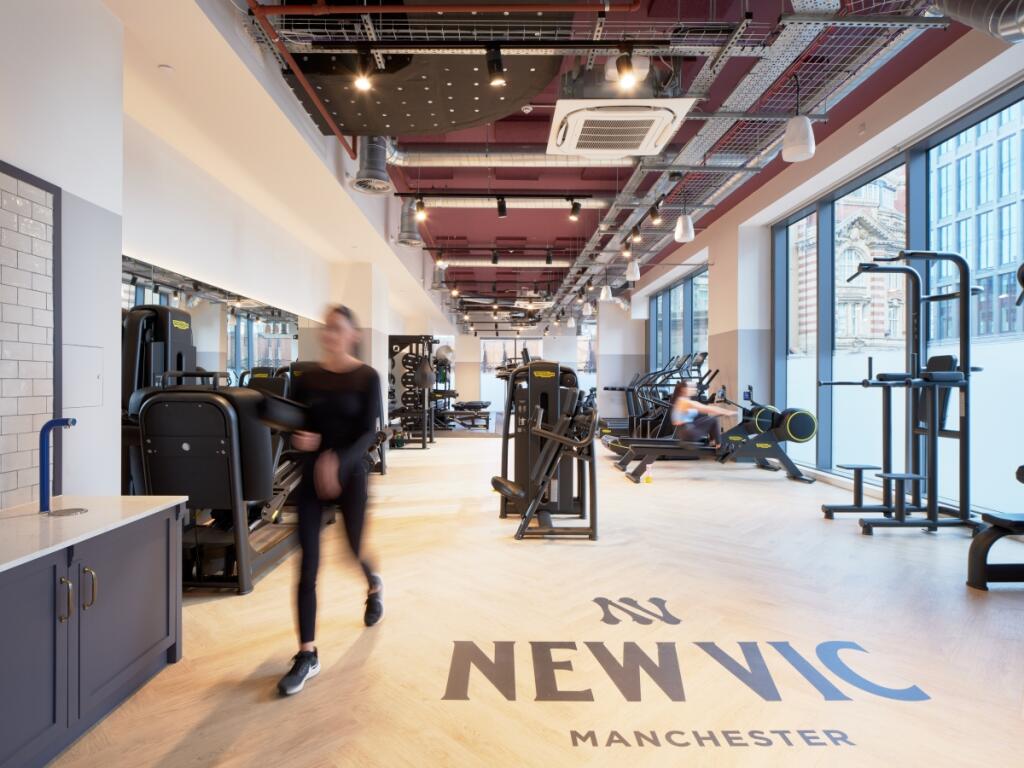 NewVictoria202309...