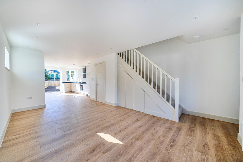 1357845-9-68d5567...