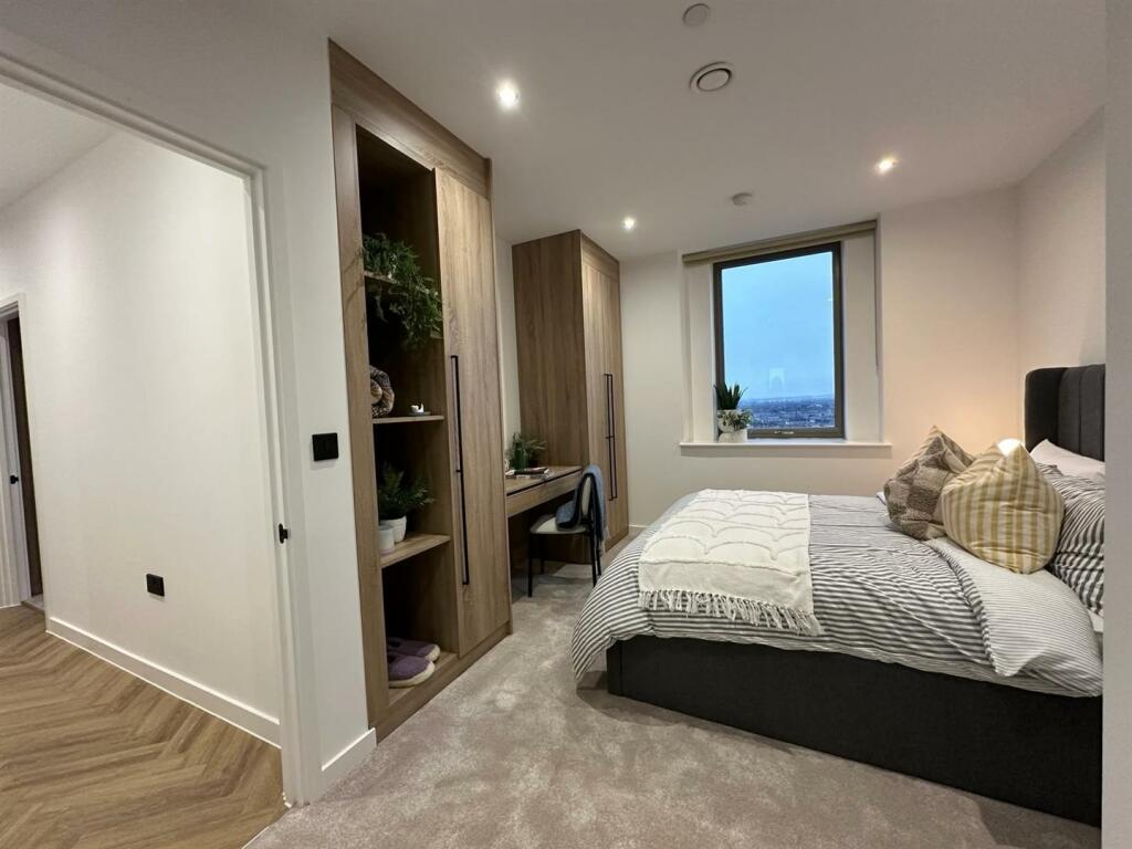 Penthouse 12.jpg