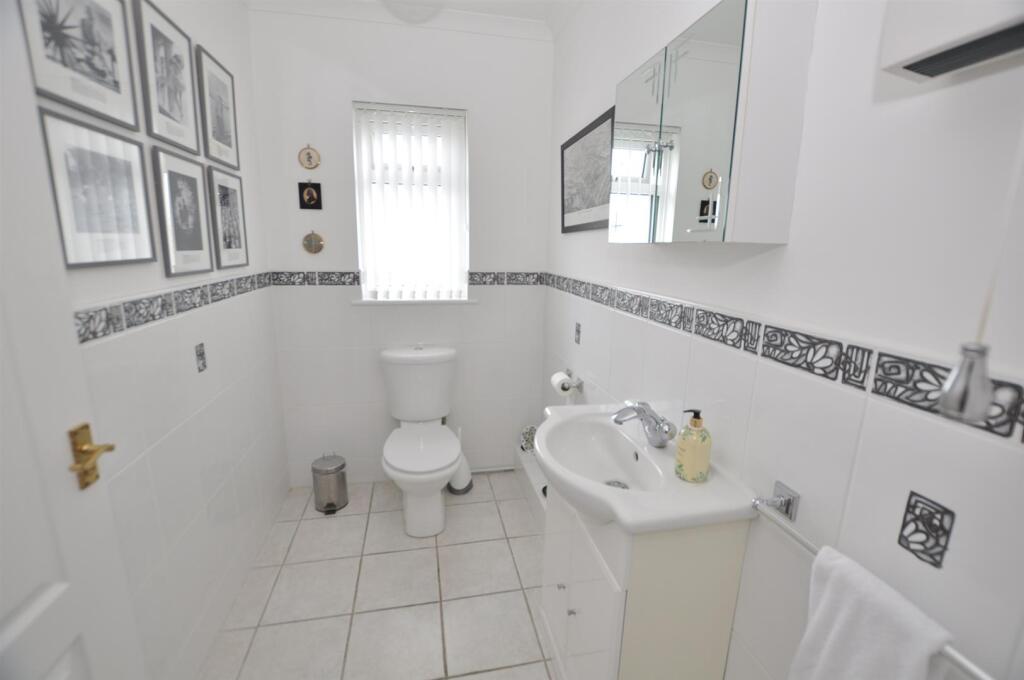 Cloakroom/WC