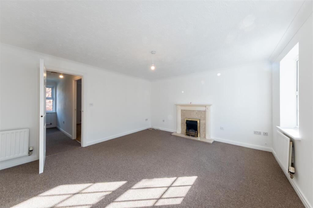 20 Chadwicke Close-013.jpg
