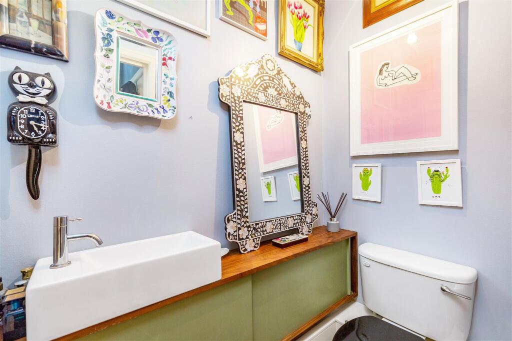 30 erson___flat_ richmond_road_west___11.jpg