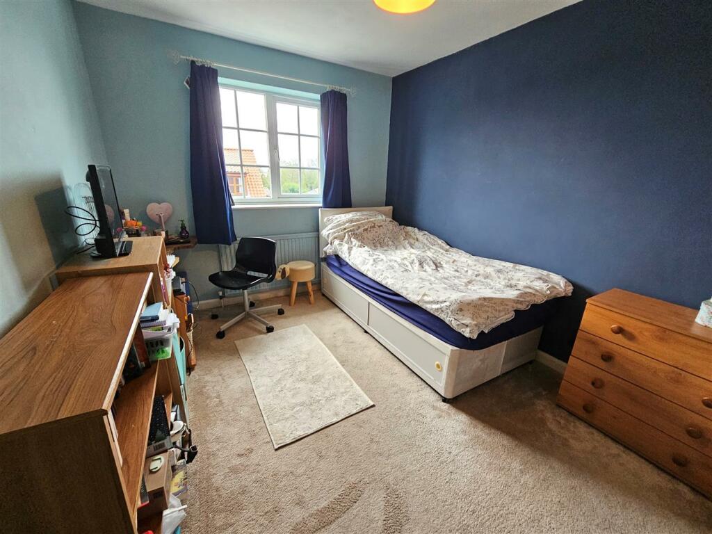 Bedroom 3.jpg