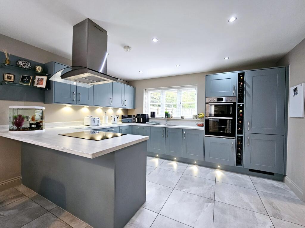 c227465a-952f-4c69-826f-d08153d34881