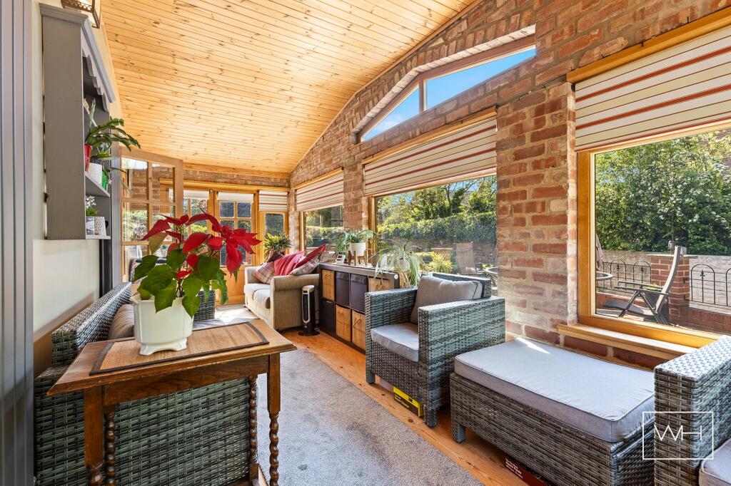 2 Finkle Street, Ben