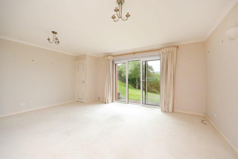 Sitting/Dining Area