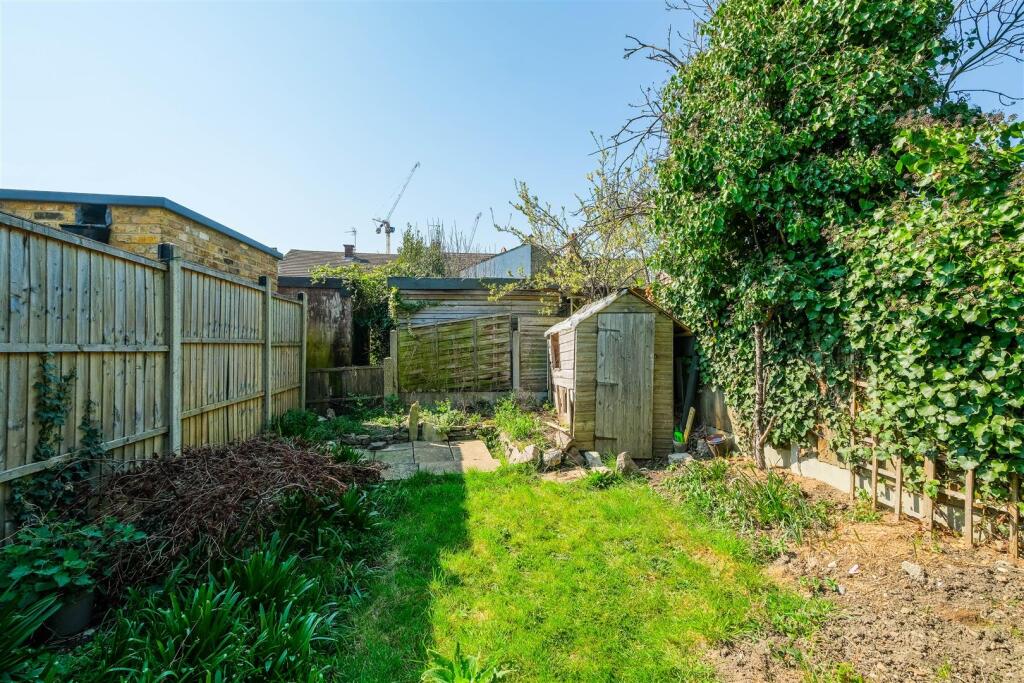rear garden bottom.jpg