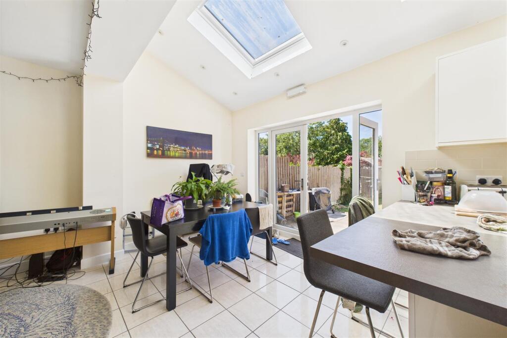 42 Frome Valley Road, Frenchay, Bristol BS16 1HE |