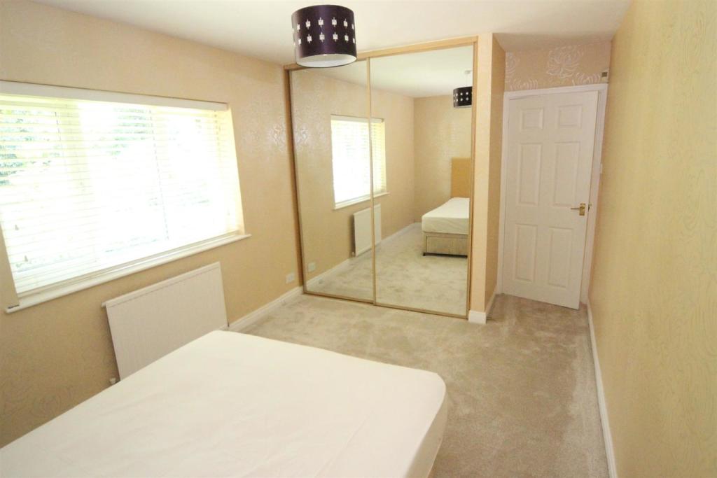 Bedroom 1 Aspect 2.jpg