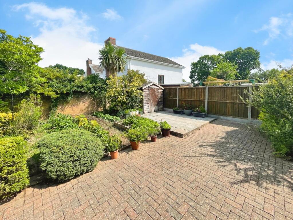 b3d9d902--4262-AE44-3BCB5BD48636-71535-000009F070E