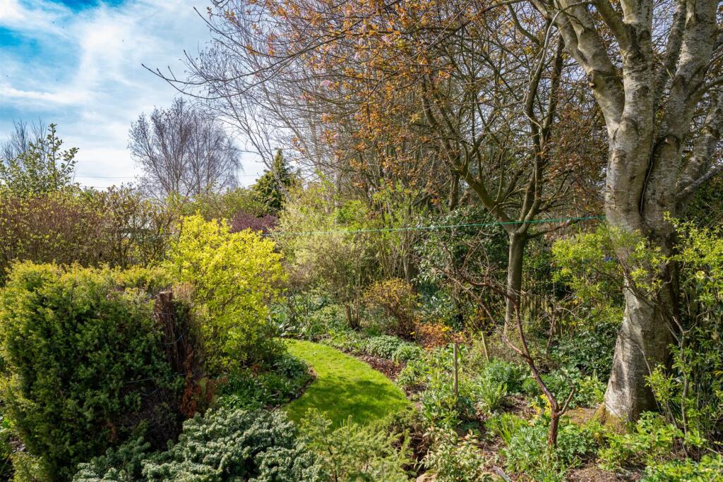 West Cottage Marlfield-36.jpg