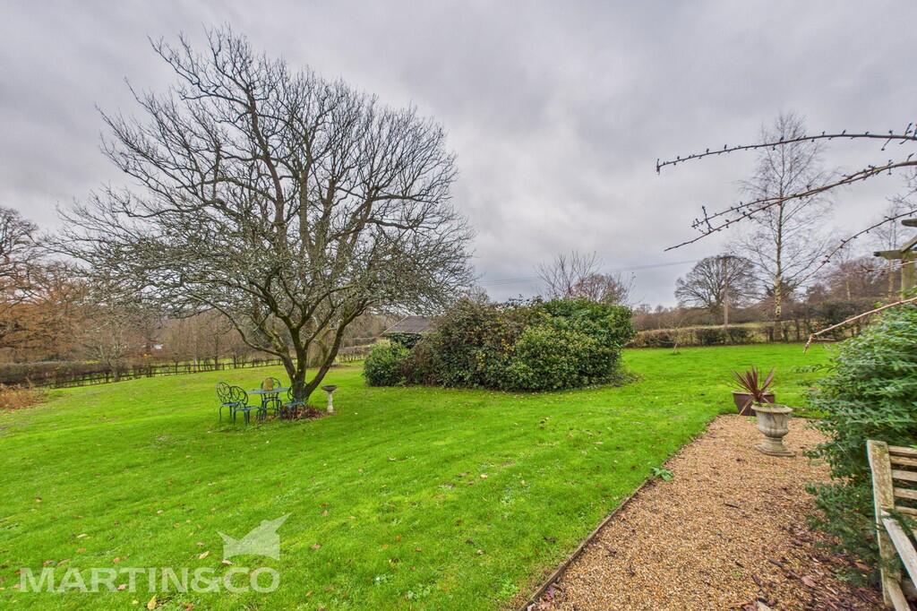 CAM01953G0-PR0140...