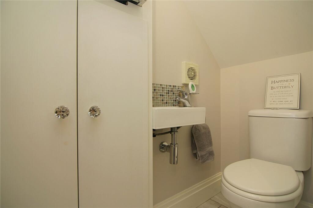 Cloakroom/Utility