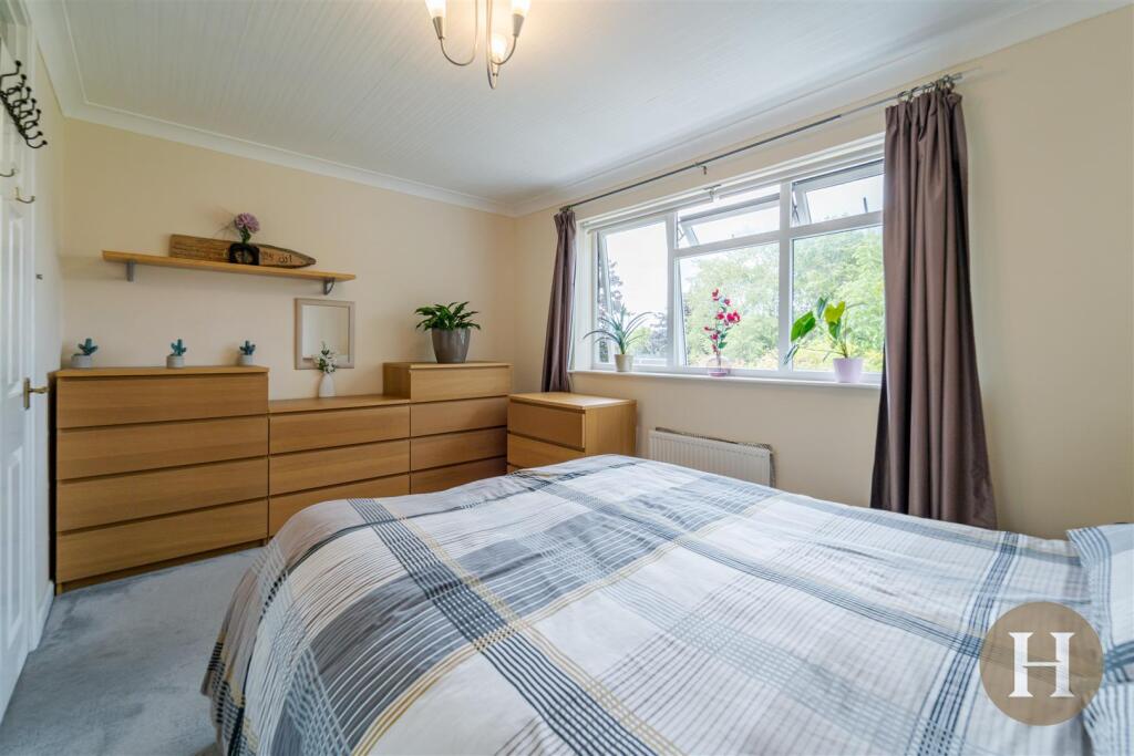 Hadleigh Estate Agents-13.jpg