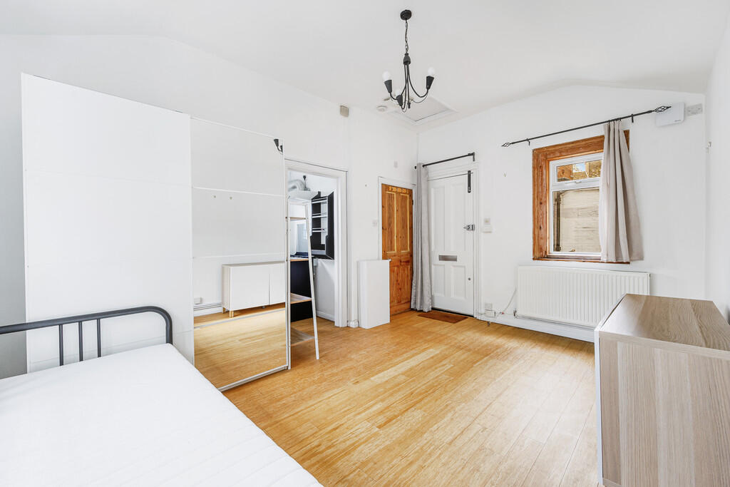 studio room 1