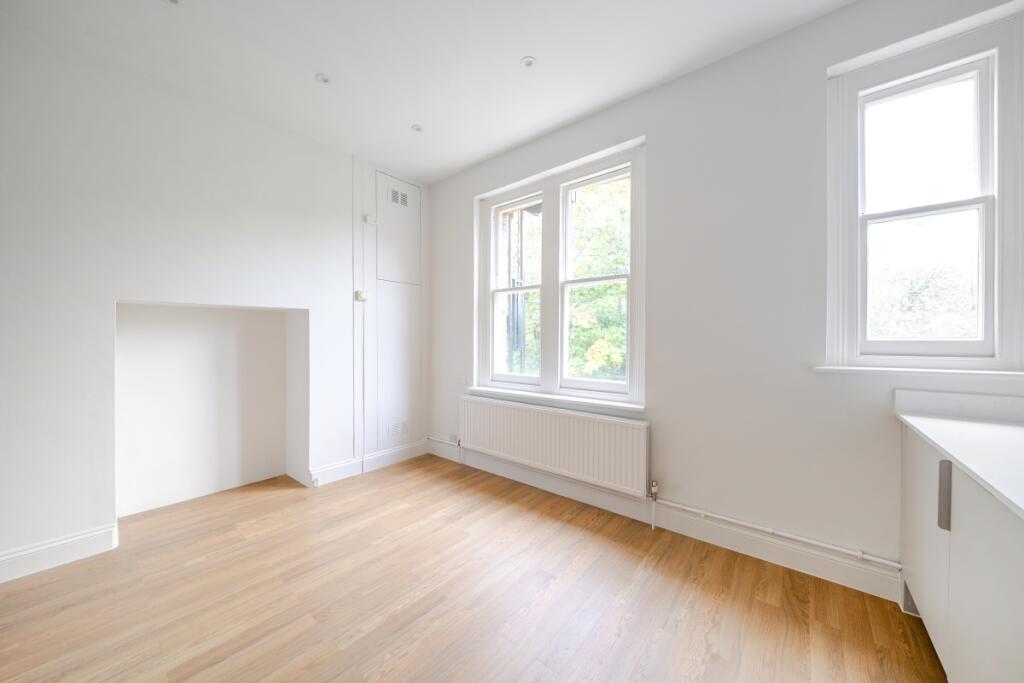 1363833-6-68ecc16...