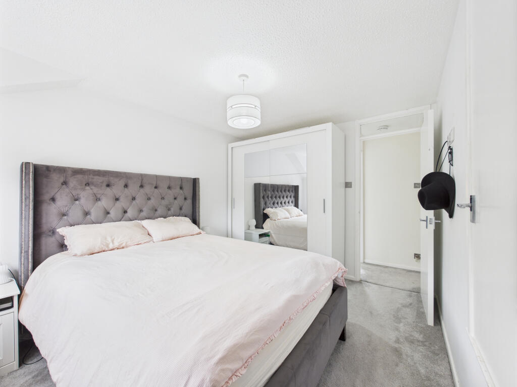 CAM01354G0-PR0578-STILL012