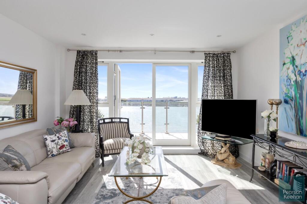 Oystercatcher Apartments, Flat 9-012.jpg