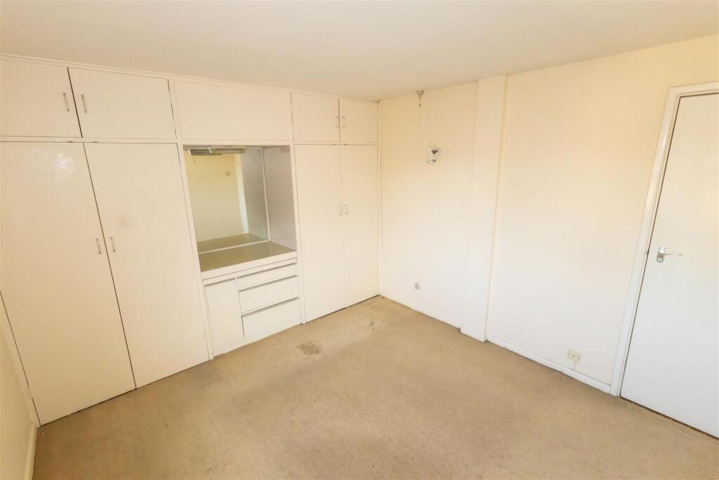 Ashton Way-14 - t.jpeg