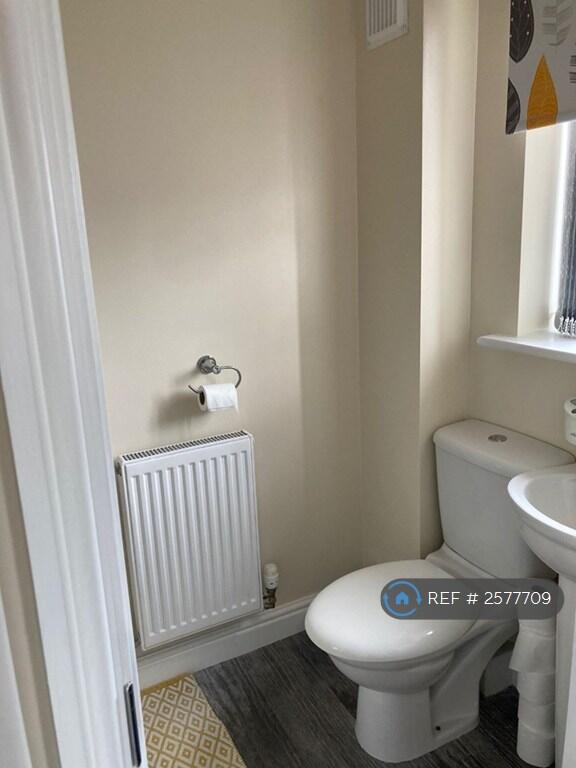 Ensuite With Shower