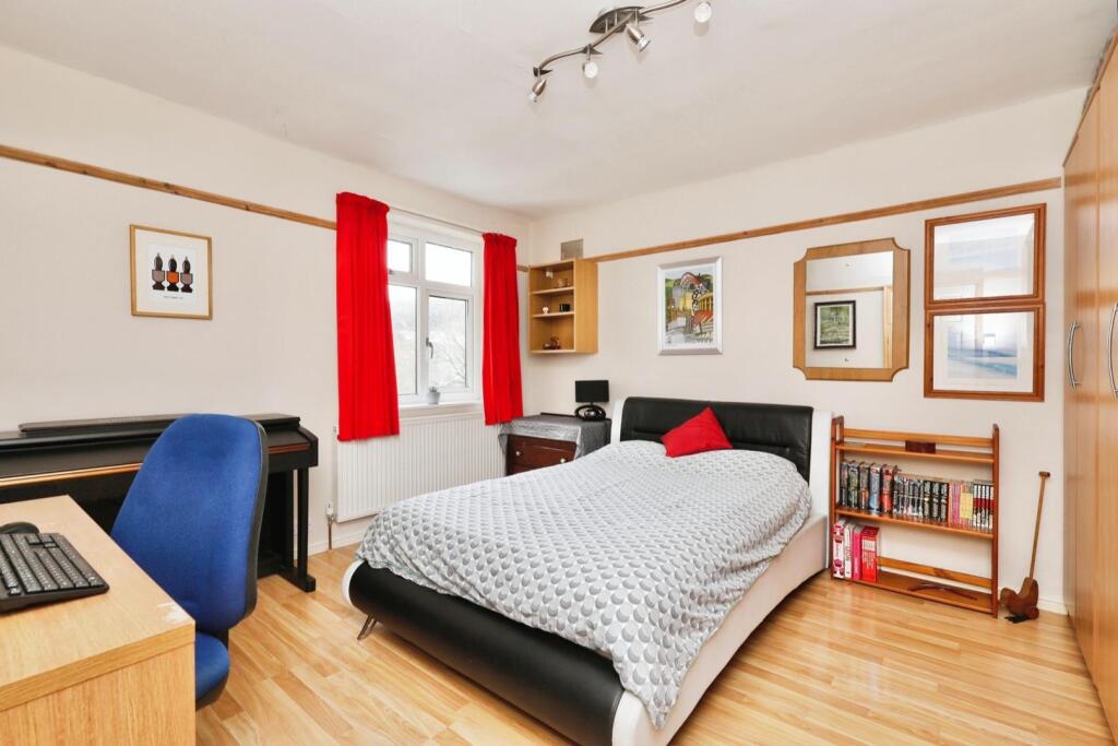 BEDROOM NO.2