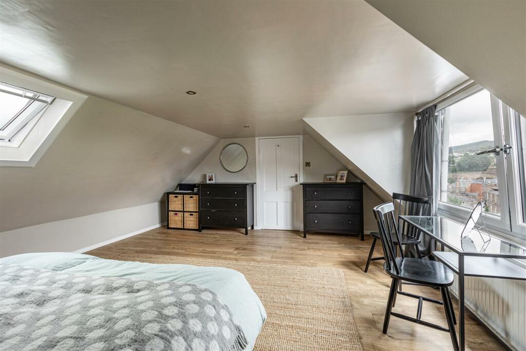 10 Roxburgh Place Galashiels 30.JPG