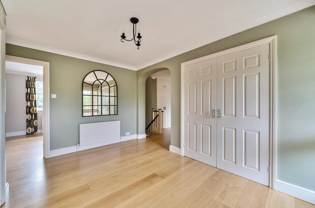 1315835-12-685d46...