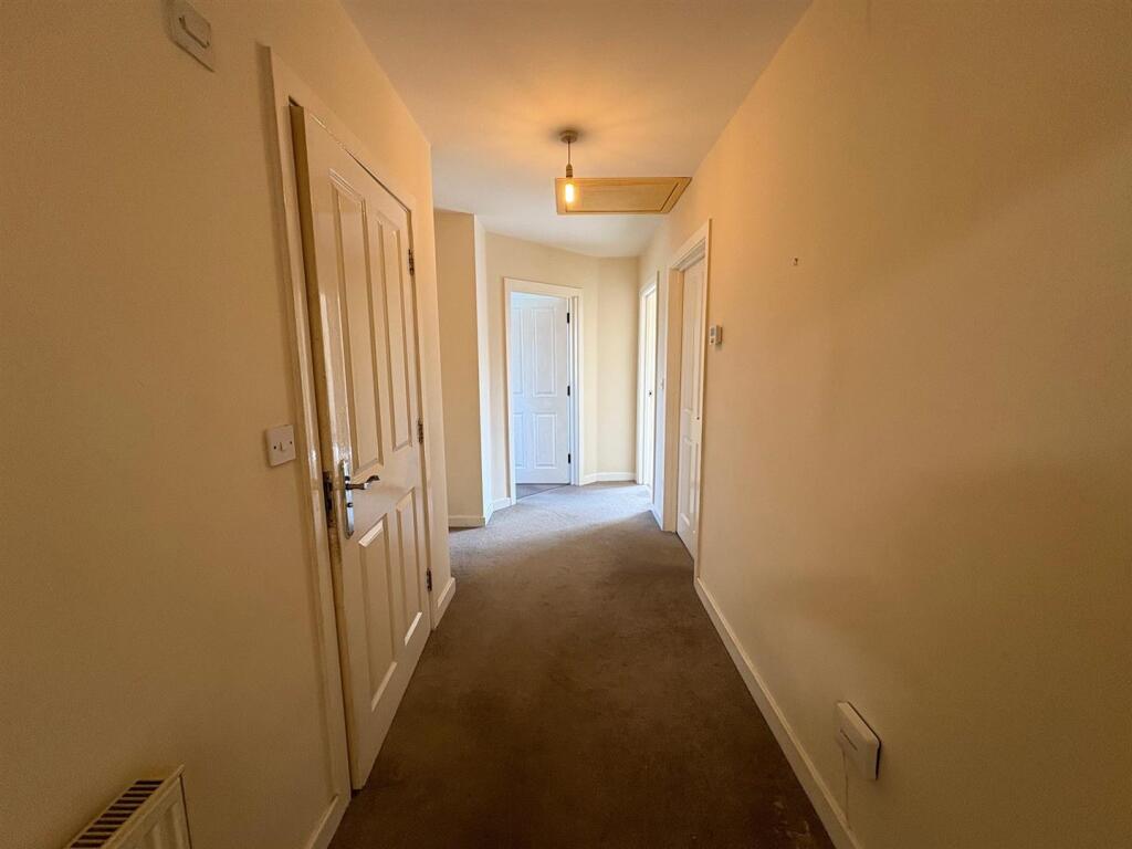 Hallway.jpg