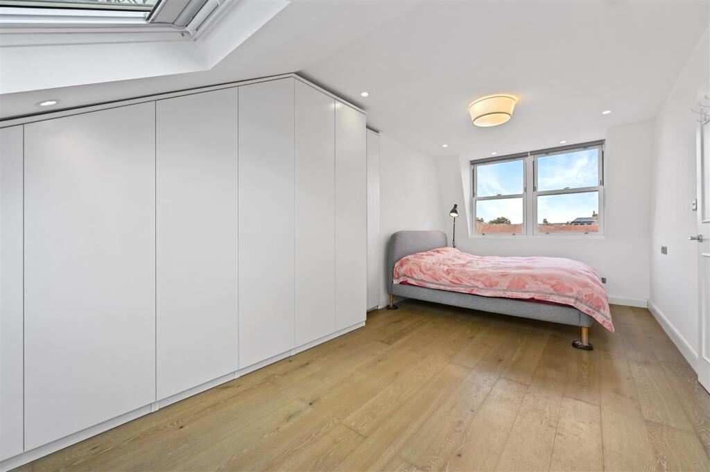 Lena Gardens - Bedroom3