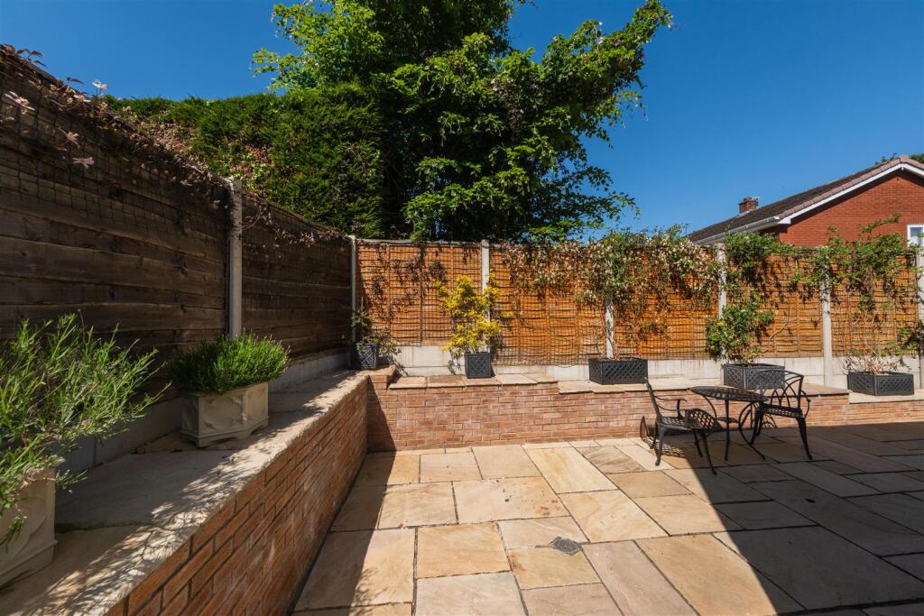 16 The Burrows-056.JPG