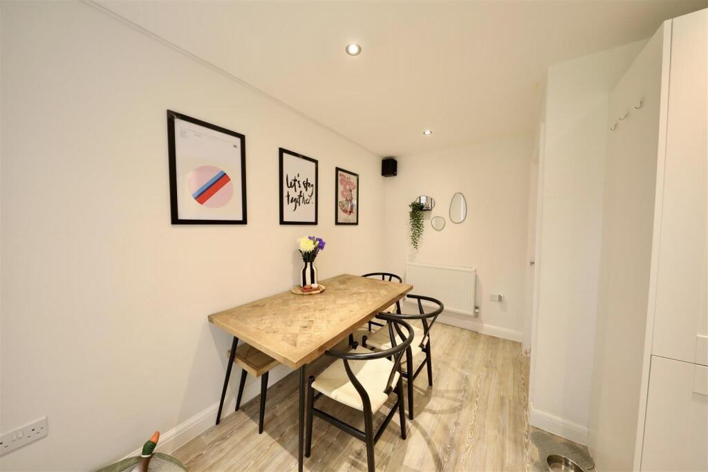 Kitchen diner