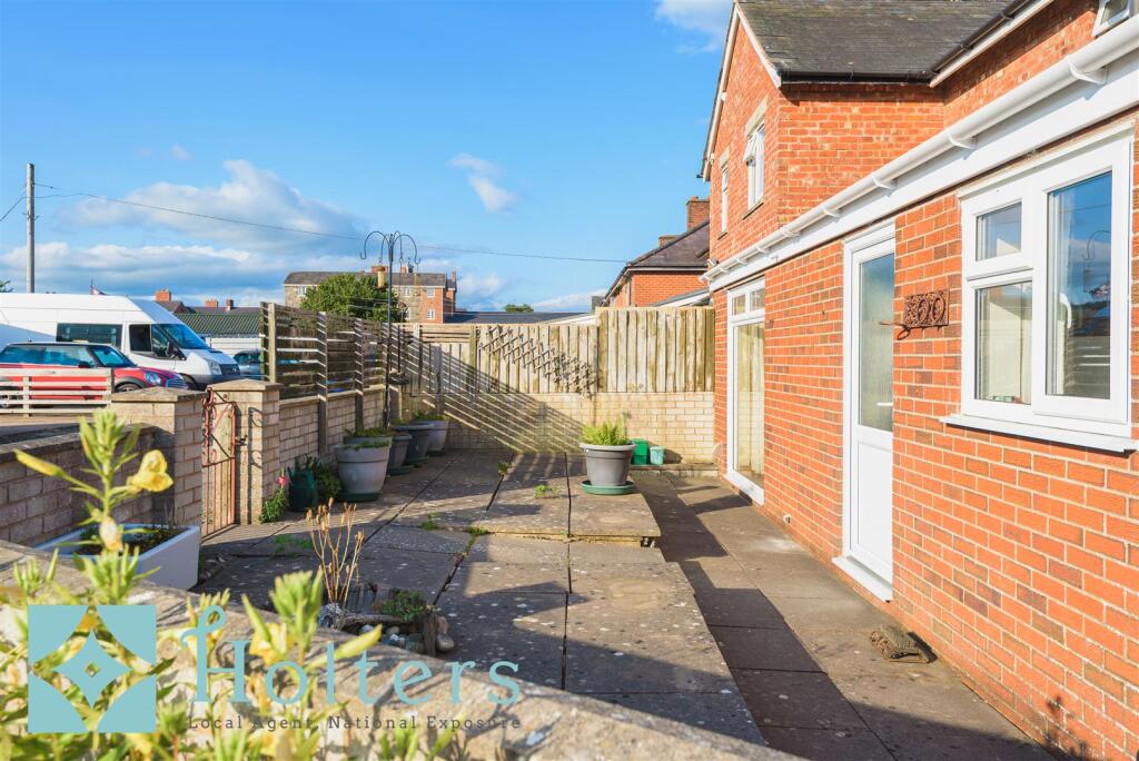 1 Maeshafren, Caersws-24.jpg