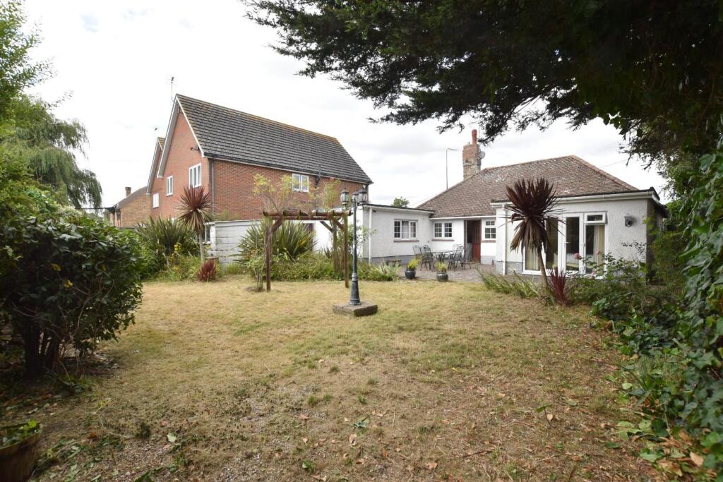 New Garden 24 hythe Road (4).JPG