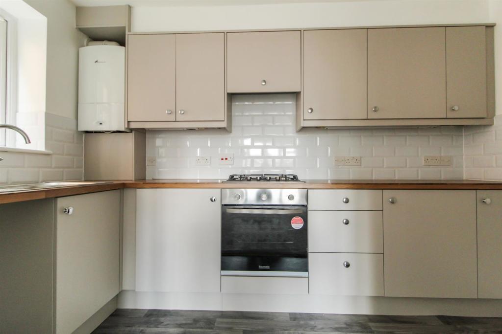 kitchen1.JPG