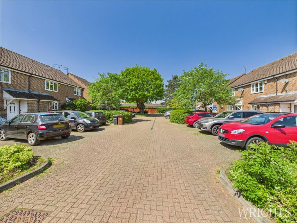 Salmon Close