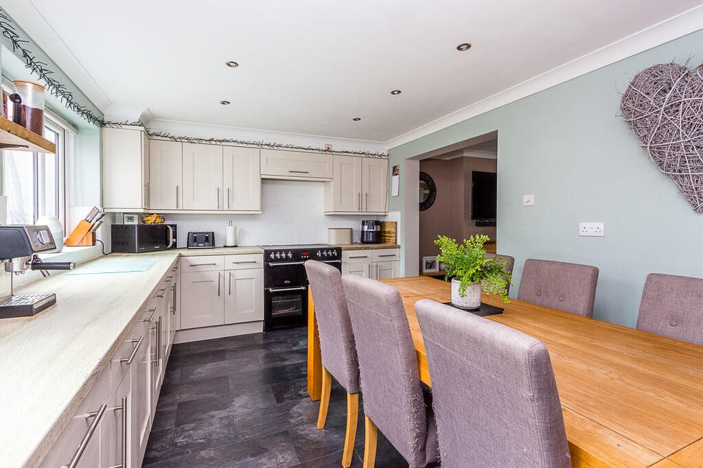 Kitchen/Dining Ro...