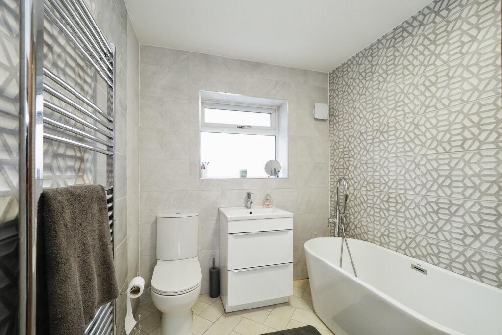 Stylish Main Bathroom
