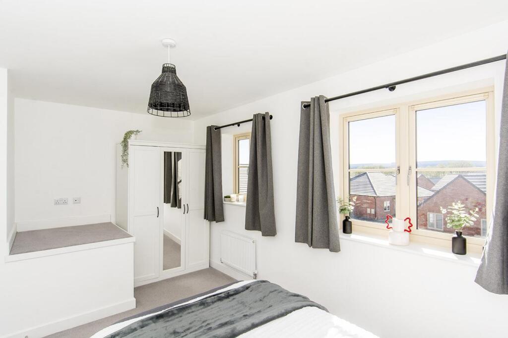 Bedroom One Photo One