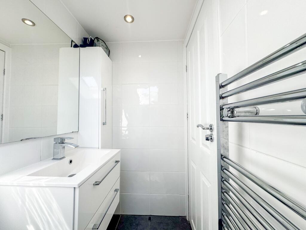 En-Suite Bathroom