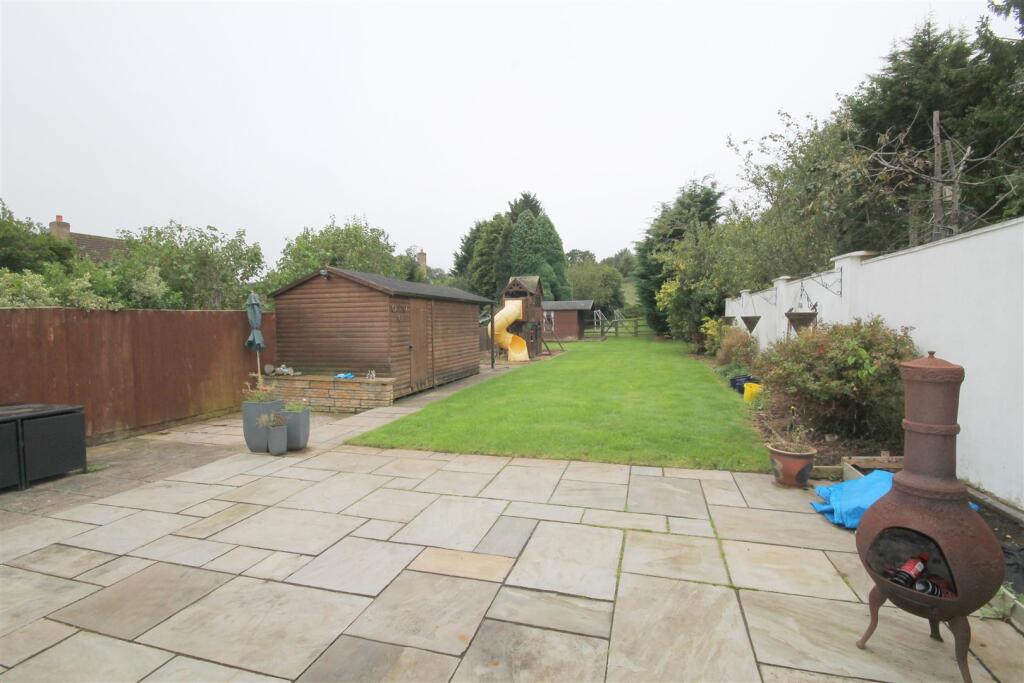 Garden 1.JPG