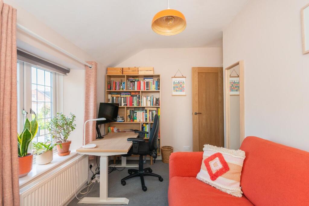 0B9RAD - Bedroom A.jpg