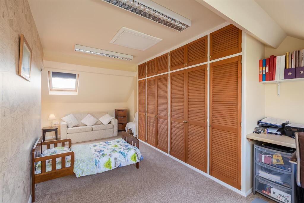 Haydon Croft Bedroom 4-1.jpg