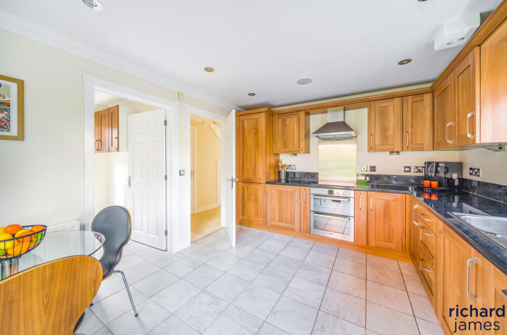 9ef14958-aa15-44b...