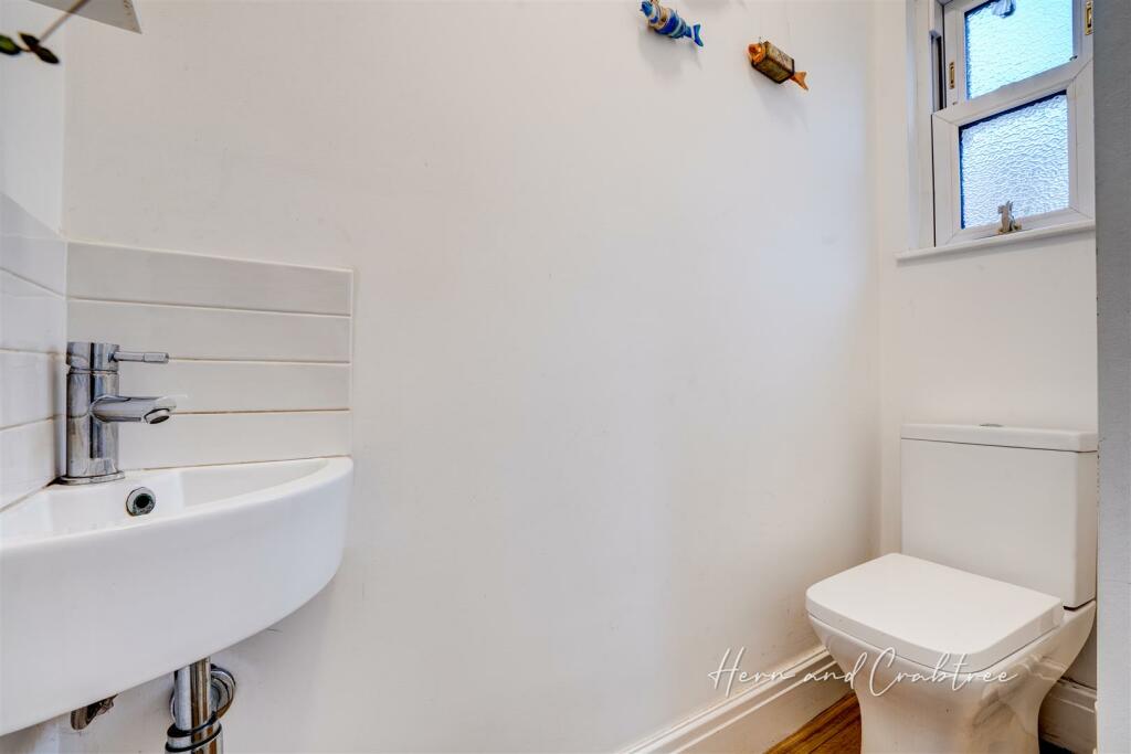 Queen Anne Square, Cardiff, HernCrabtree (25).jpg