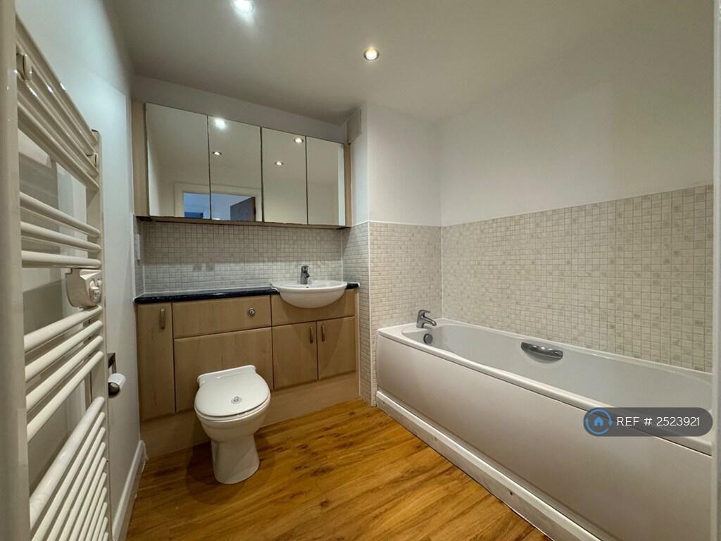 Main Bathroom