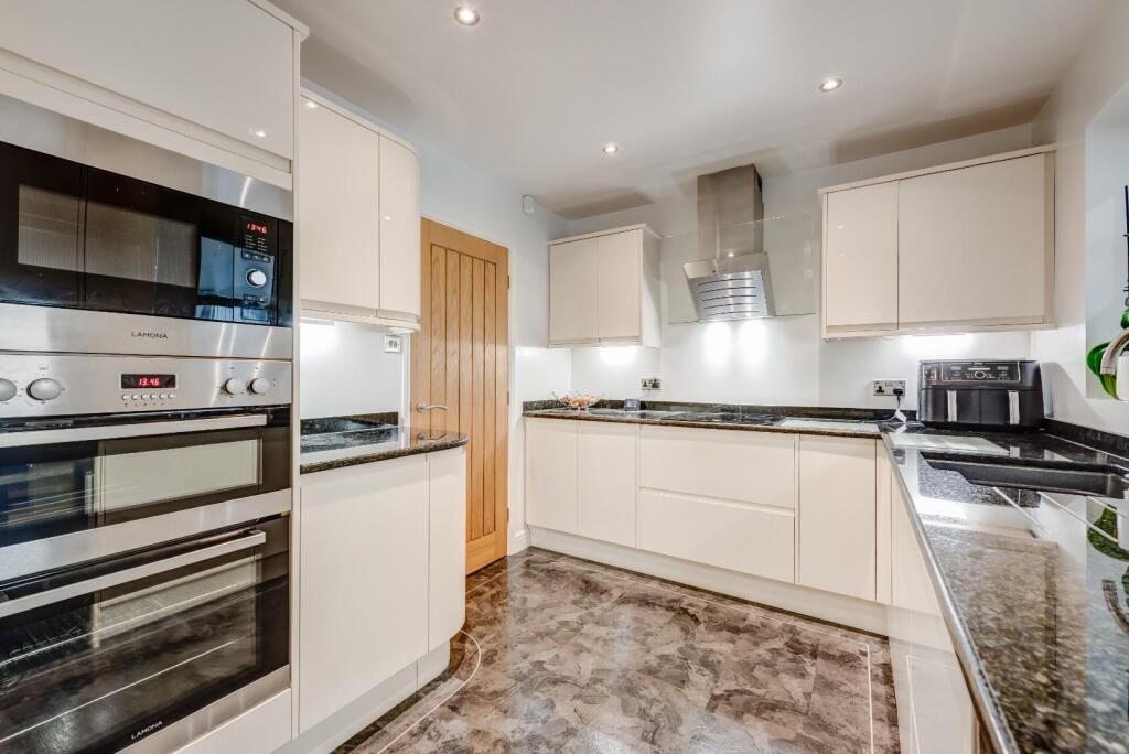 25CharltonHillRise(Interior)-13.jpg