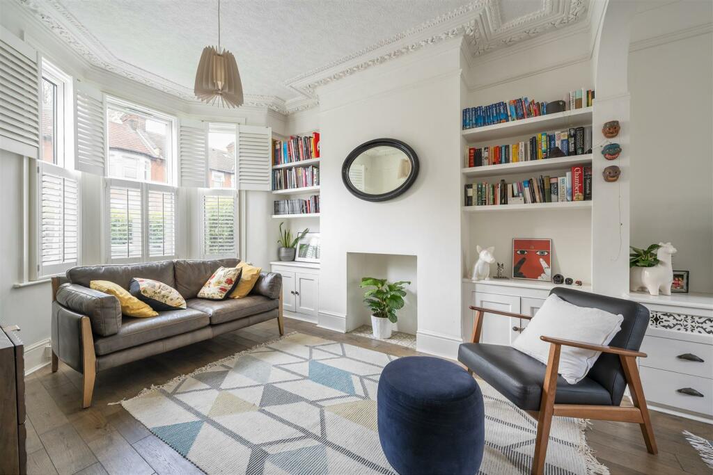 Cavendish Drive E11