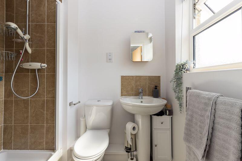 Bedroom 1 En-suite