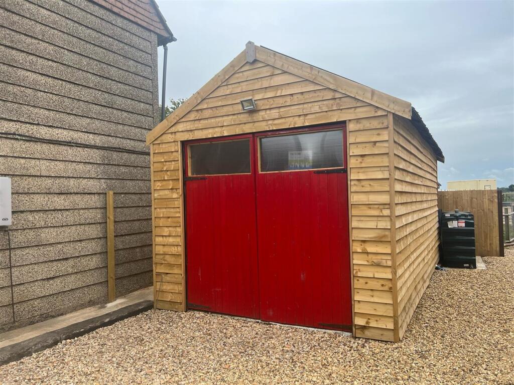 garage.jpg
