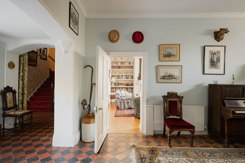 283218 - All Saints House, High Street, Stoke F...